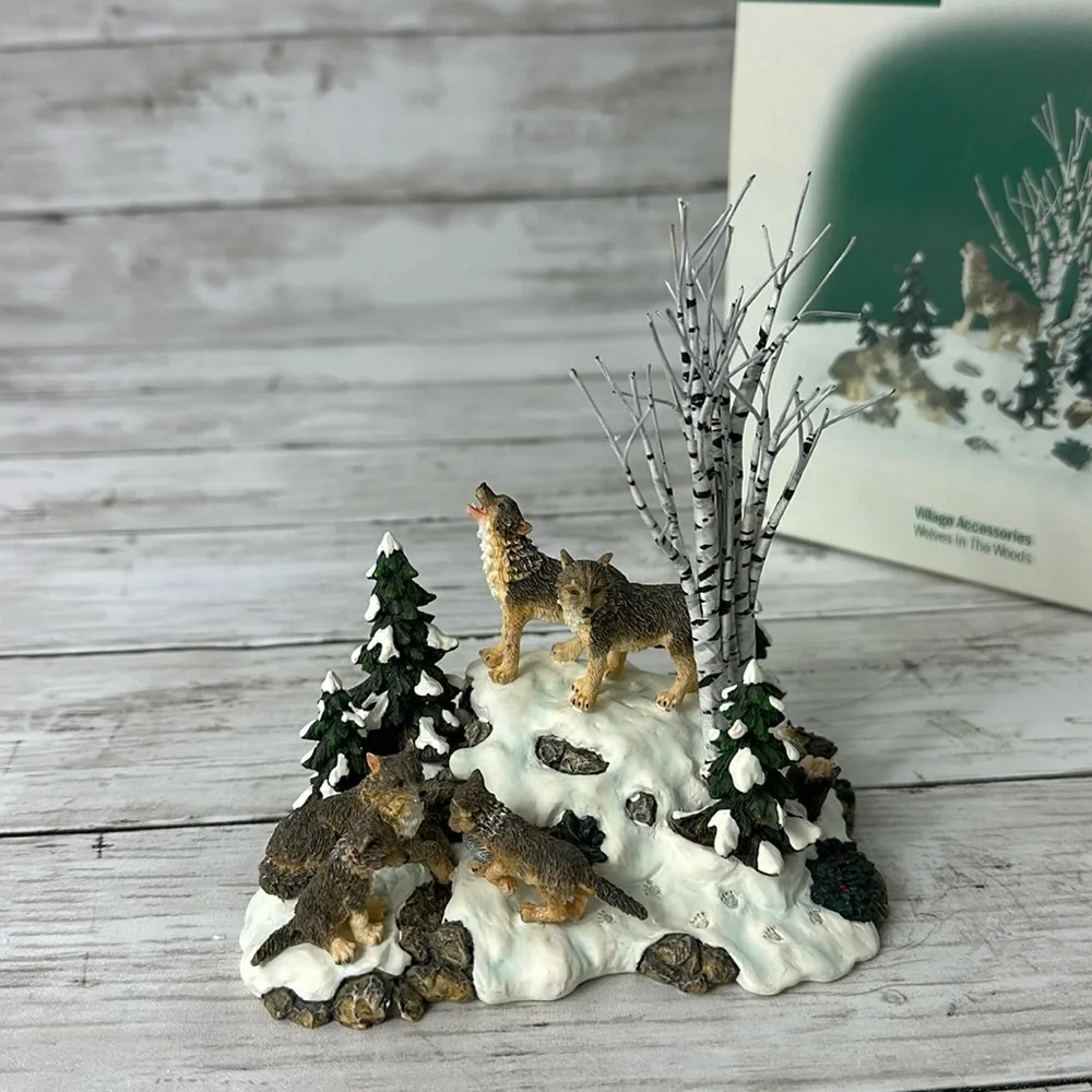 Department 56 WOLVES in the WOODS 52765 Village accessory